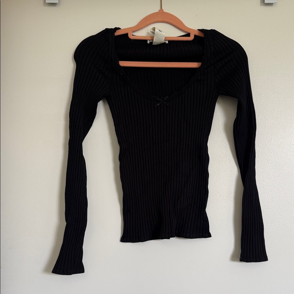 Elegant Zara Black Ribbed Women's Top